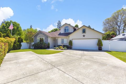 Tiny photo for 1211 SW Ironwood Drive, Grants Pass, OR 97526 (MLS # 220221778)