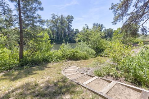 Tiny photo for 1211 SW Ironwood Drive, Grants Pass, OR 97526 (MLS # 220221778)