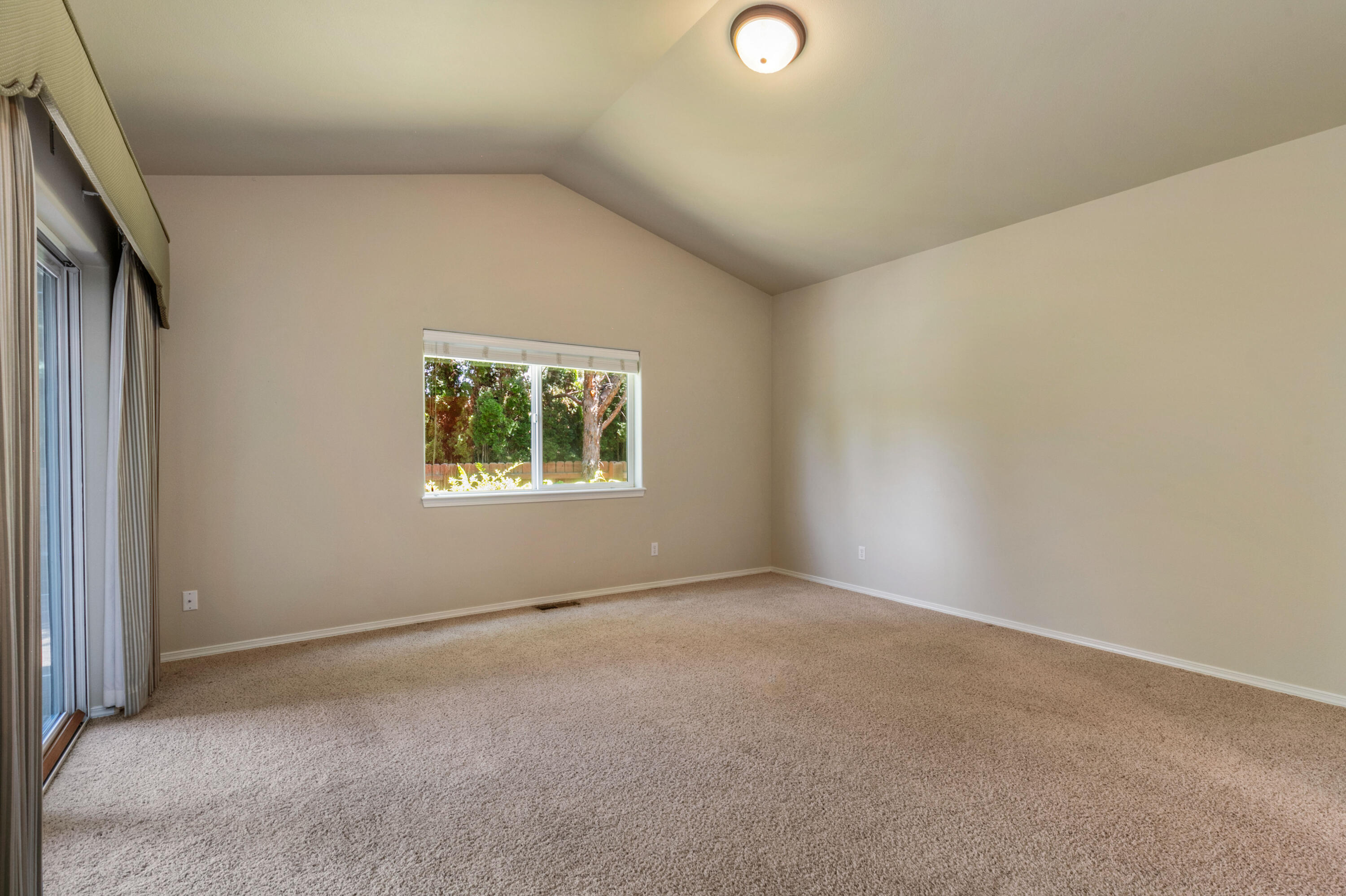 Hollow Pine Estate - Residential