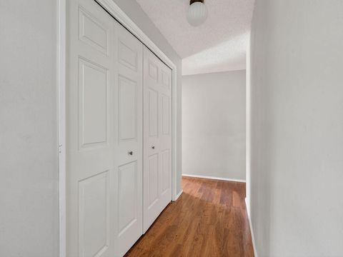 Tiny photo for 4316 El Cerrito Way, Klamath Falls, OR 97603 (MLS # 220221189)