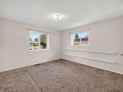 Tiny photo for 4316 El Cerrito Way, Klamath Falls, OR 97603 (MLS # 220221189)
