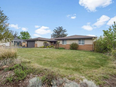 Tiny photo for 4316 El Cerrito Way, Klamath Falls, OR 97603 (MLS # 220221189)