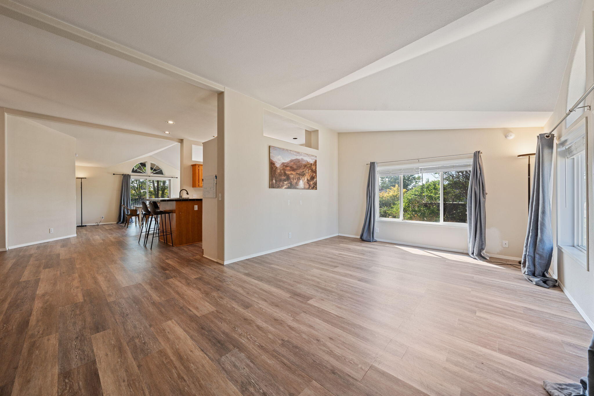 604 NE Shoshone Drive