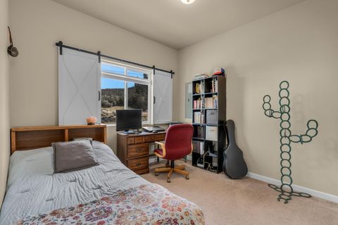 Tiny photo for 7573 SE Quail Canyon Road, Prineville, OR 97754 (MLS # 220212464)