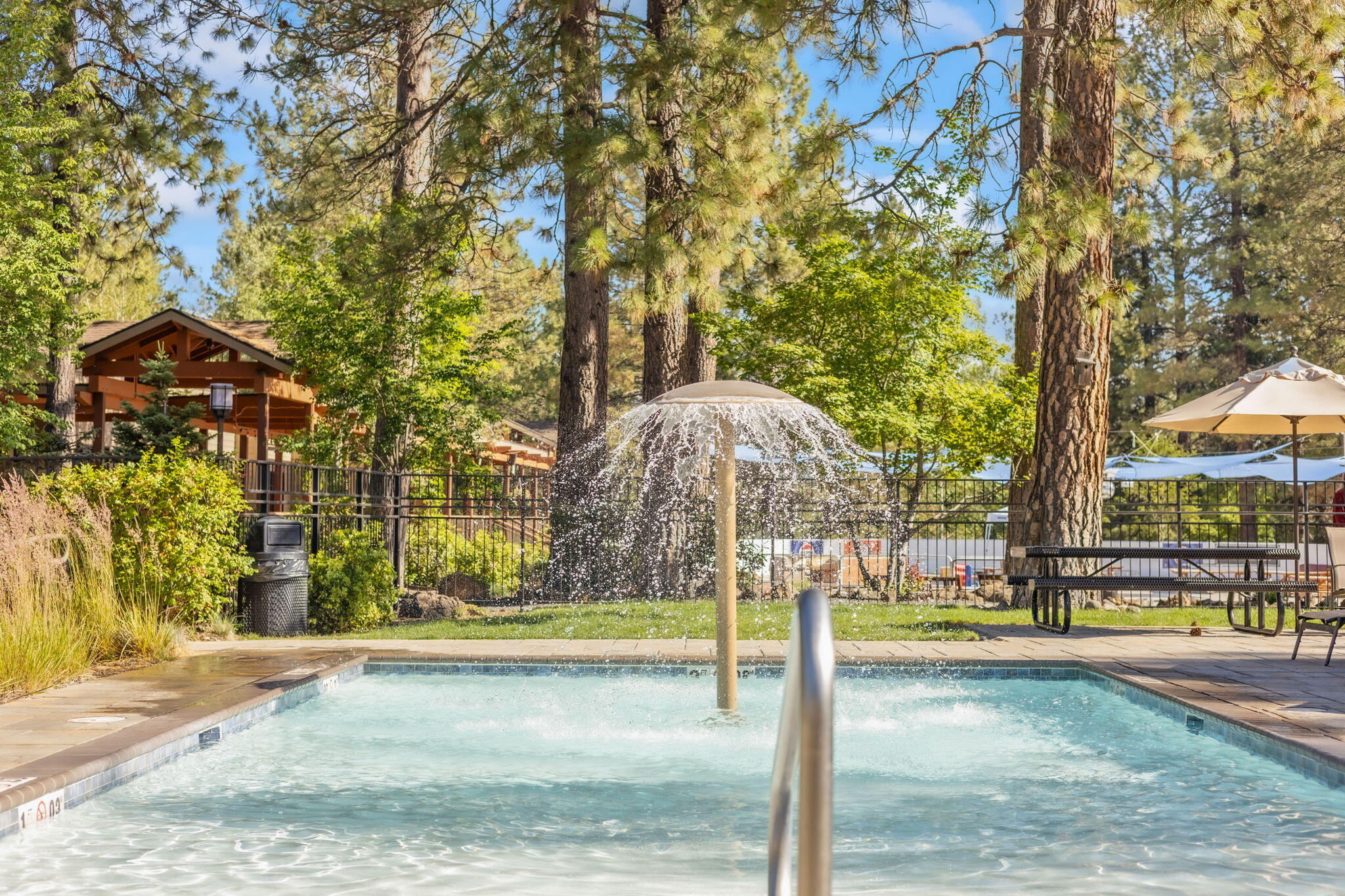 Inn Of The 7th - Residential