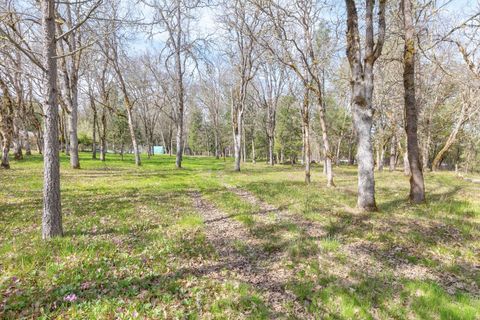 Tiny photo for 444 Sheraton Drive, Williams, OR 97544 (MLS # 220217827)