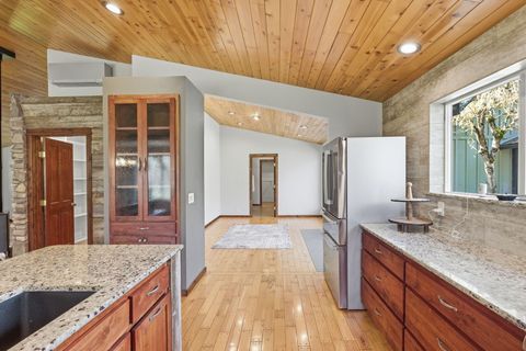 Tiny photo for 444 Sheraton Drive, Williams, OR 97544 (MLS # 220217827)