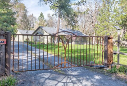 Tiny photo for 444 Sheraton Drive, Williams, OR 97544 (MLS # 220217827)