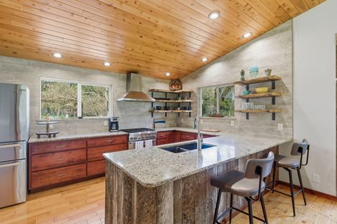 Tiny photo for 444 Sheraton Drive, Williams, OR 97544 (MLS # 220217827)