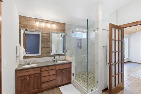 Tiny photo for 444 Sheraton Drive, Williams, OR 97544 (MLS # 220217827)