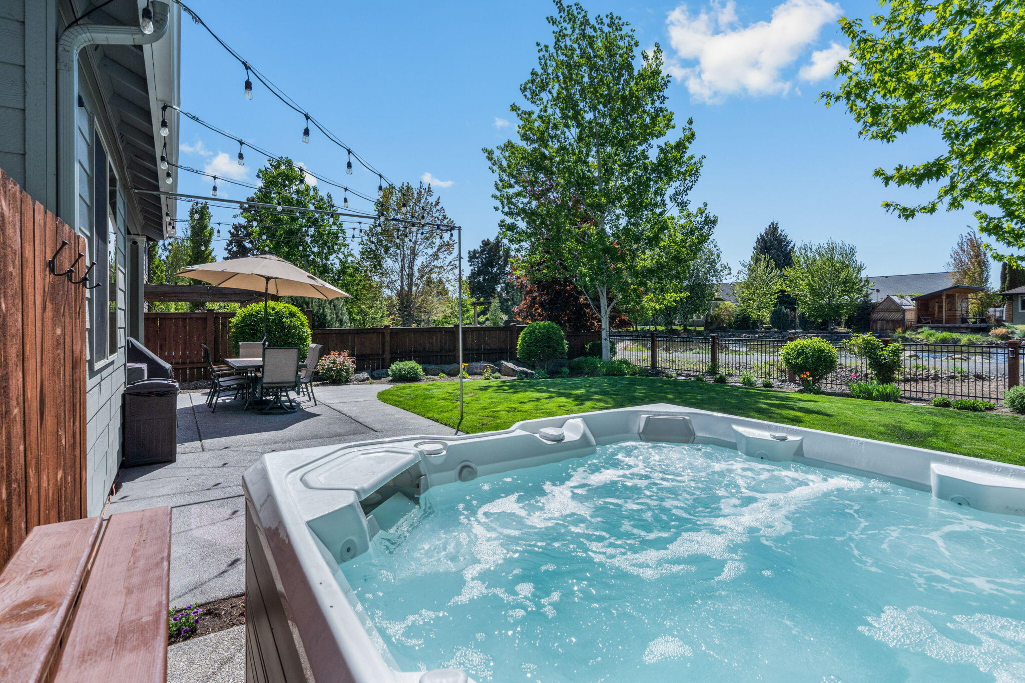 Lava Ridges - Residential