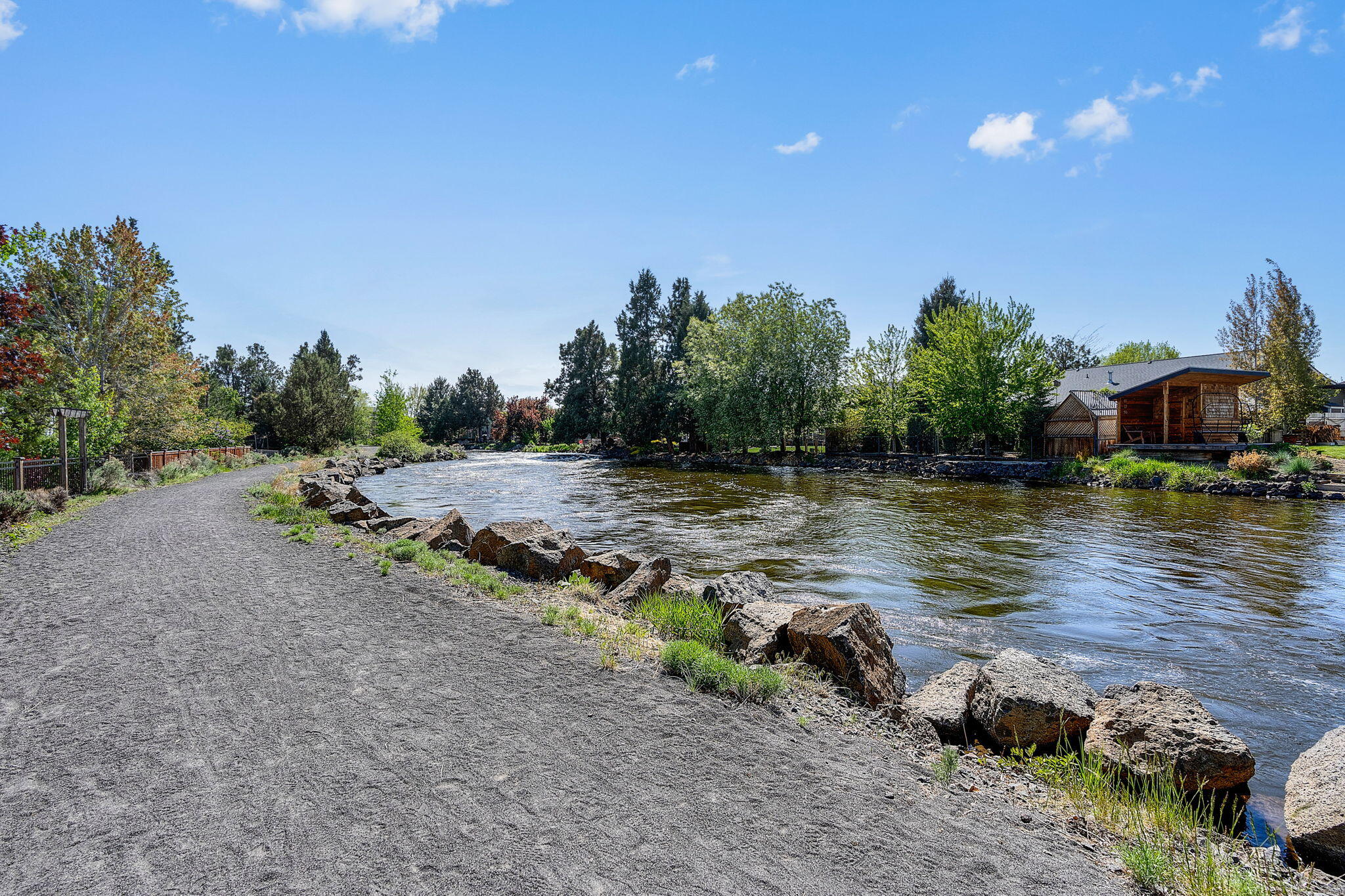 Lava Ridges - Residential
