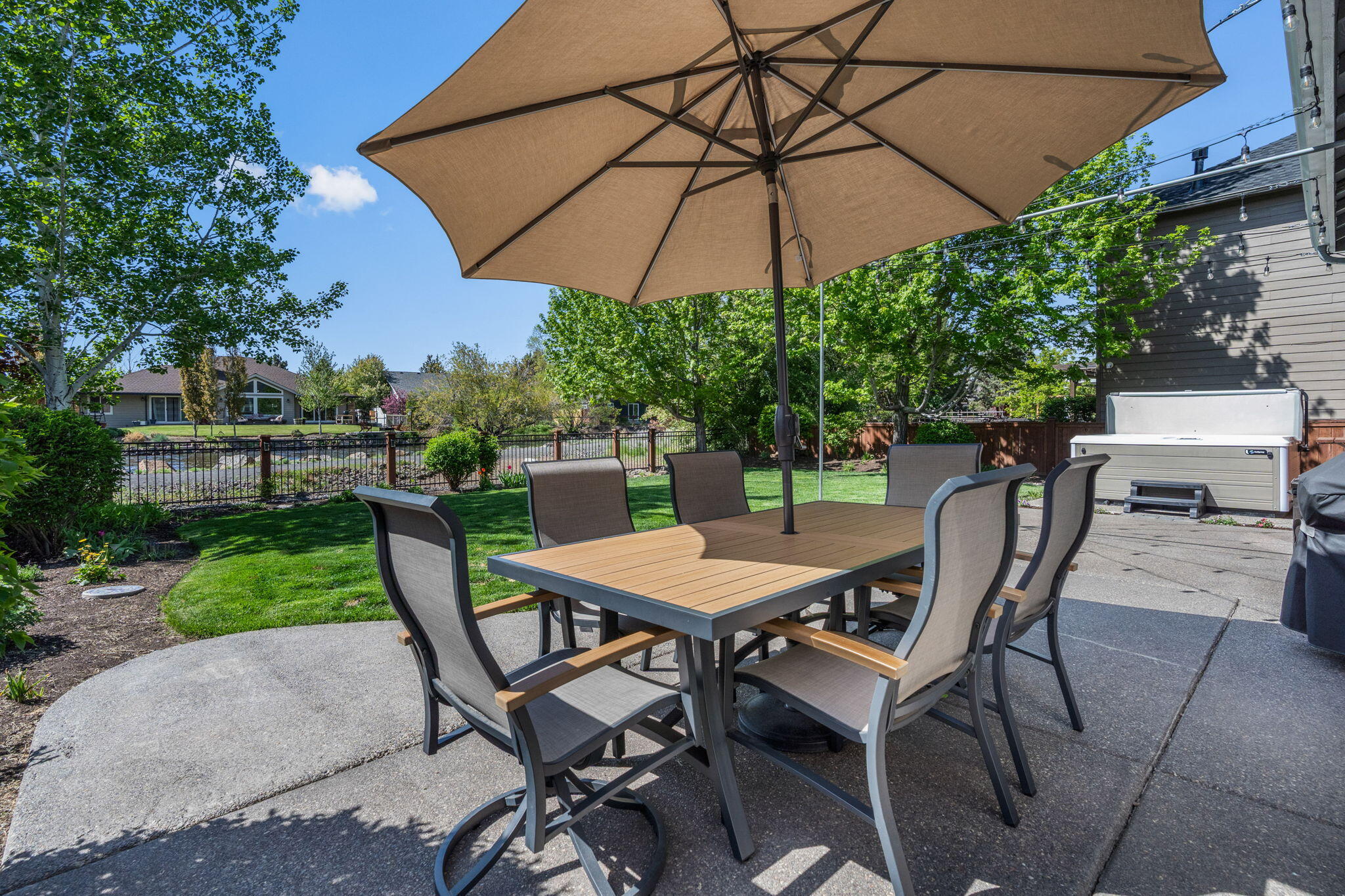 Lava Ridges - Residential