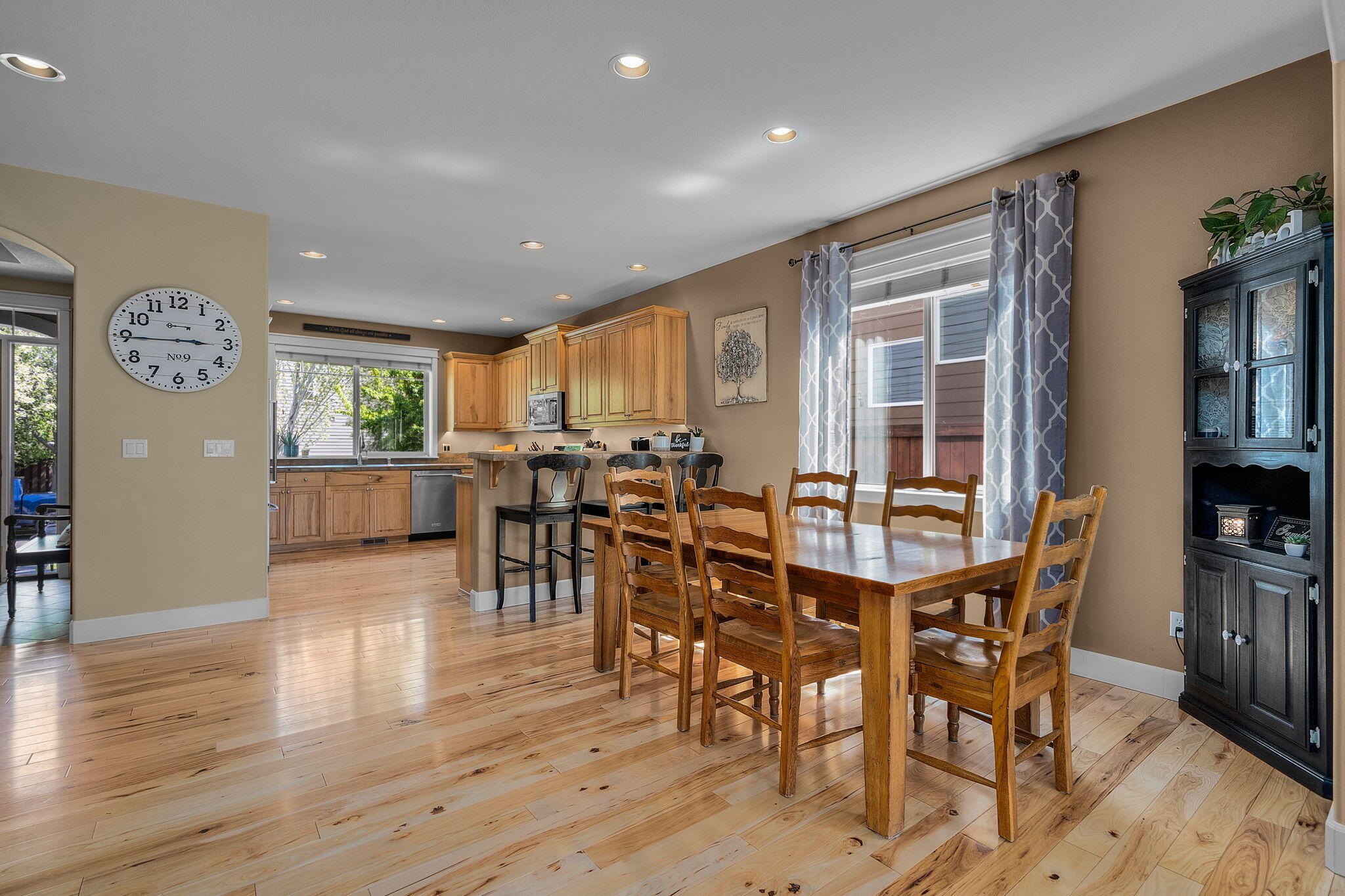 Lava Ridges - Residential