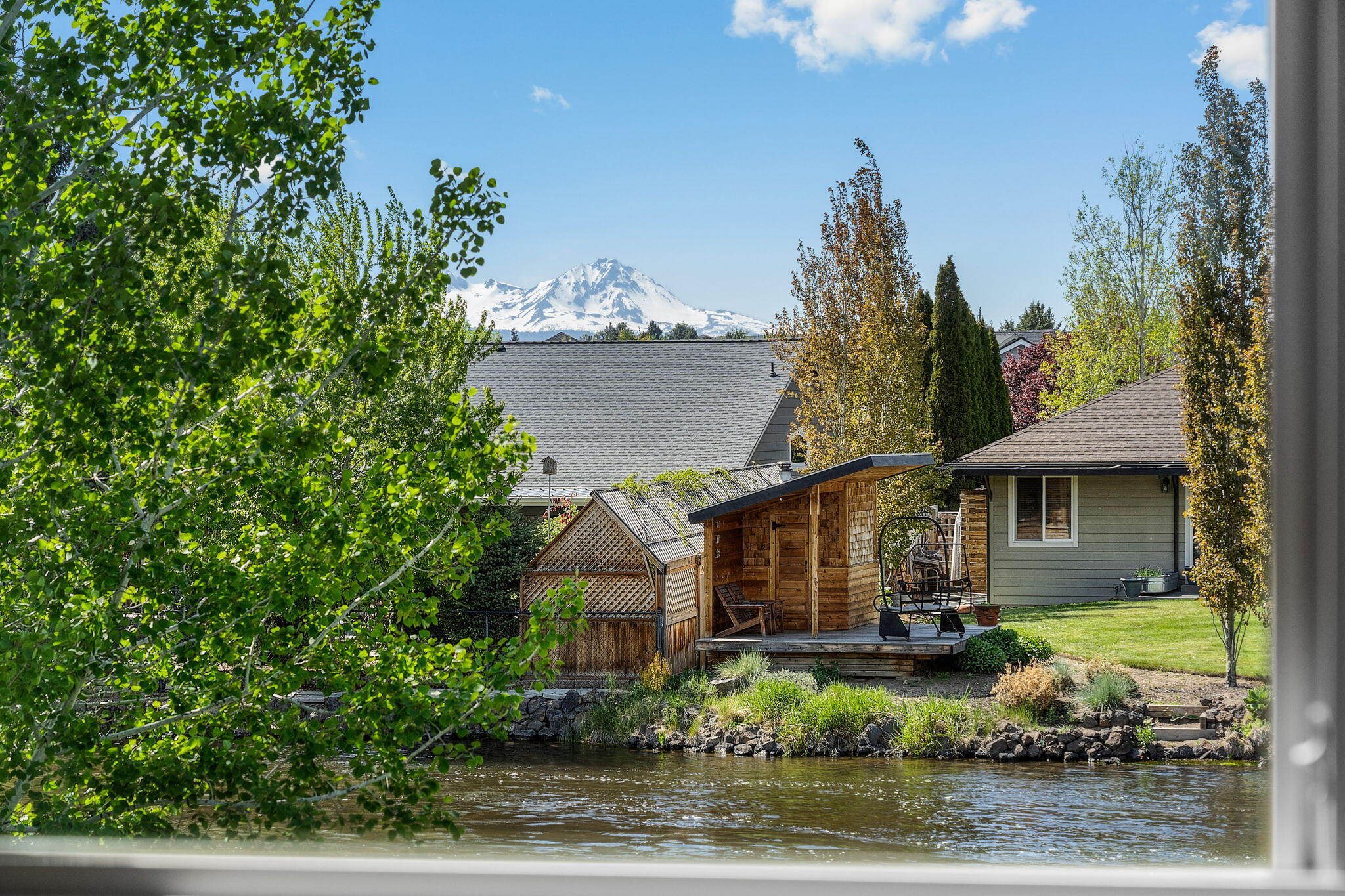 Lava Ridges - Residential