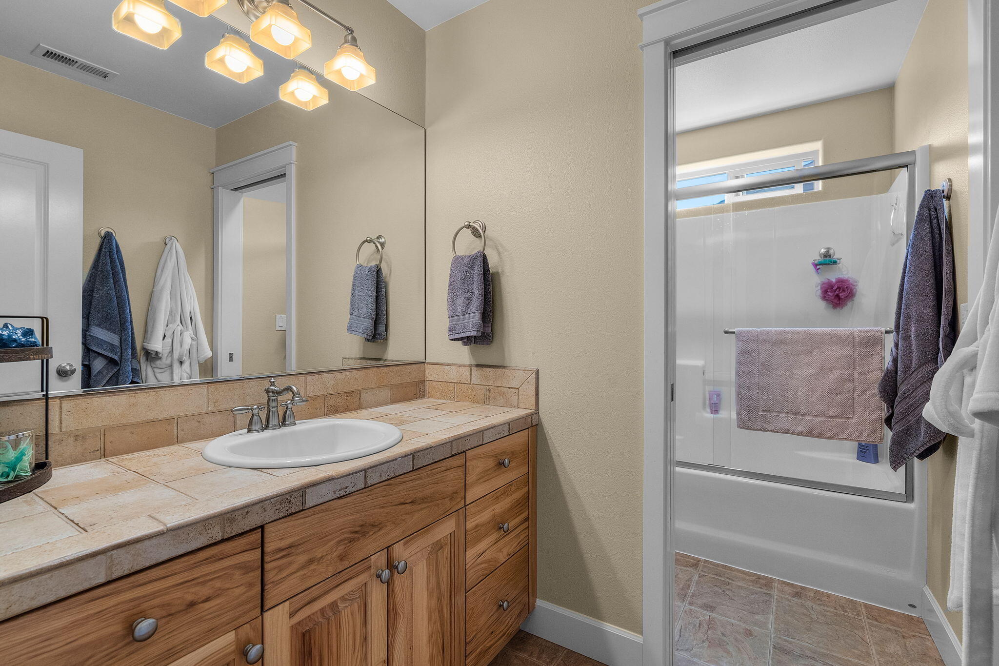 Lava Ridges - Residential