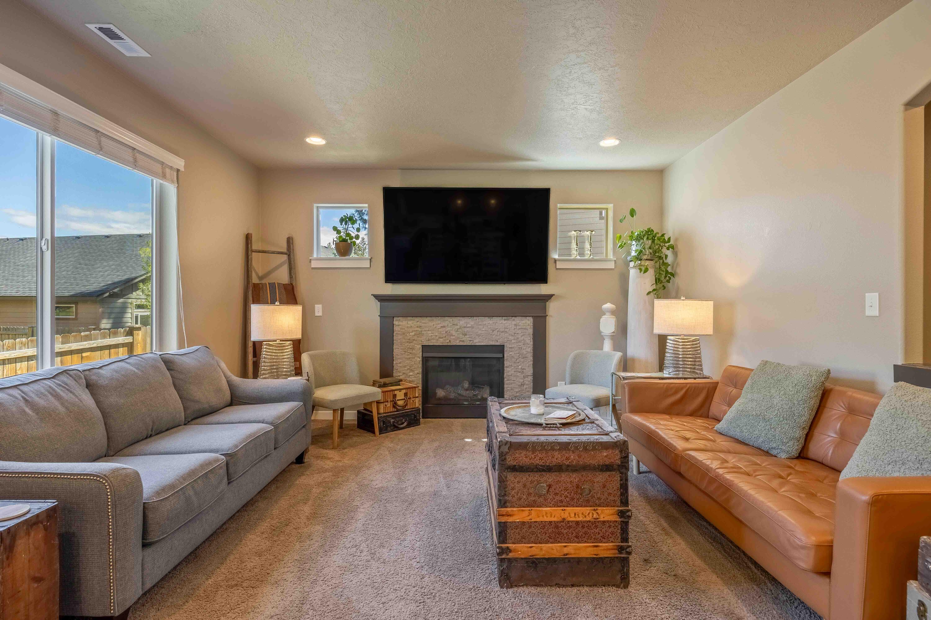 746 N Roundhouse Court