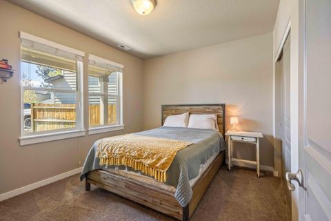 Tiny photo for 746 N Roundhouse Court, Sisters, OR 97759 (MLS # 220219537)