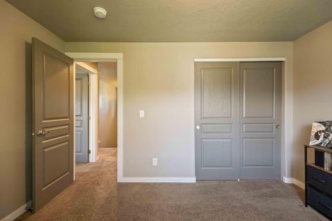 Tiny photo for 746 N Roundhouse Court, Sisters, OR 97759 (MLS # 220219537)