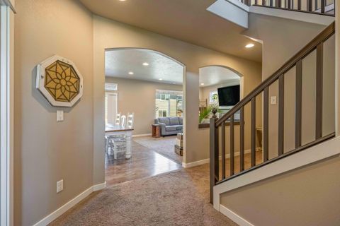 Tiny photo for 746 N Roundhouse Court, Sisters, OR 97759 (MLS # 220219537)