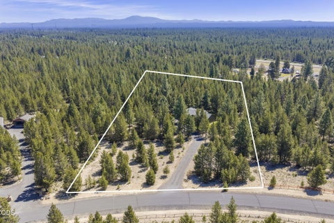 Tiny photo for 147853 Mabel Drive, La Pine, OR 97739 (MLS # 220226002)