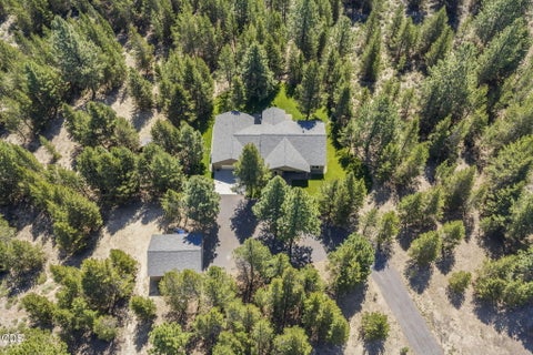 Photo of 147853 Mabel Drive, La Pine, OR 97739 (MLS # 220226002)