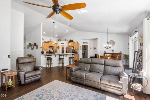 Tiny photo for 147853 Mabel Drive, La Pine, OR 97739 (MLS # 220226002)