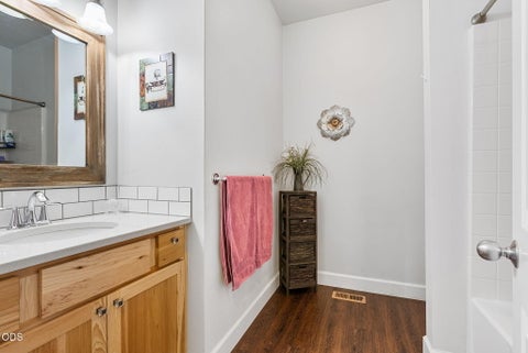 Tiny photo for 147853 Mabel Drive, La Pine, OR 97739 (MLS # 220226002)