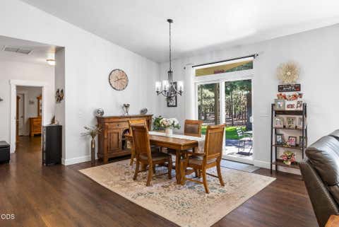 Tiny photo for 147853 Mabel Drive, La Pine, OR 97739 (MLS # 220226002)