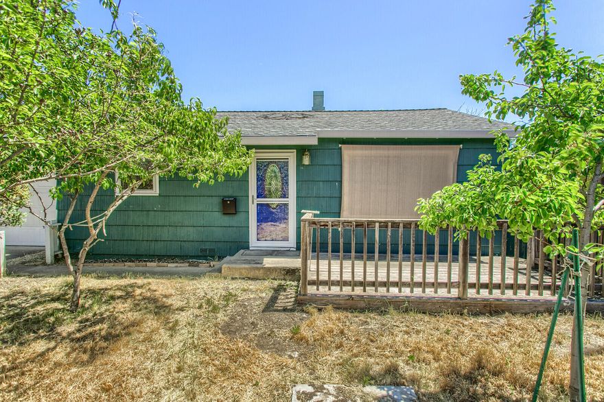 Cute home on a dead end street ready for your custom touches! This home features 2 bedrooms, plenty of windows, a single car garage and a big backyard. The heating and air system was installed in 2011. Fully fenced front yard with a deck, while the backyard features a large covered patio. Central to restaurants, shopping, medical and a short drive to multiple lakes and hiking, check out this diamond in the rough before it's too late!