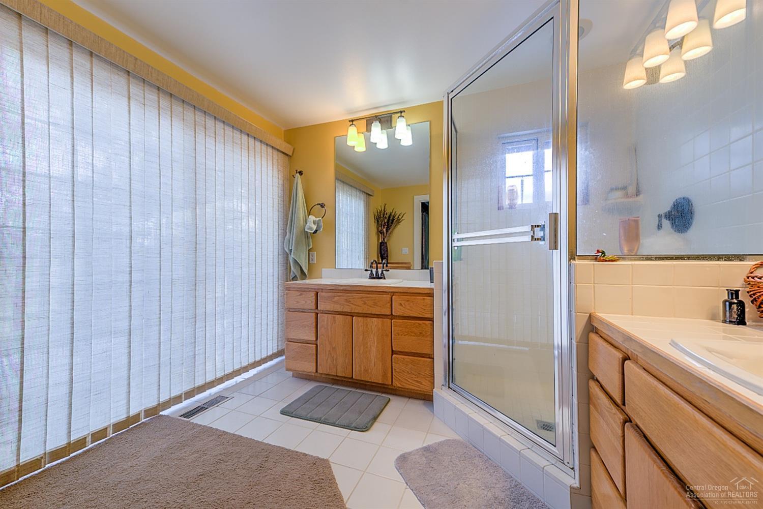 Glacier View - Residential