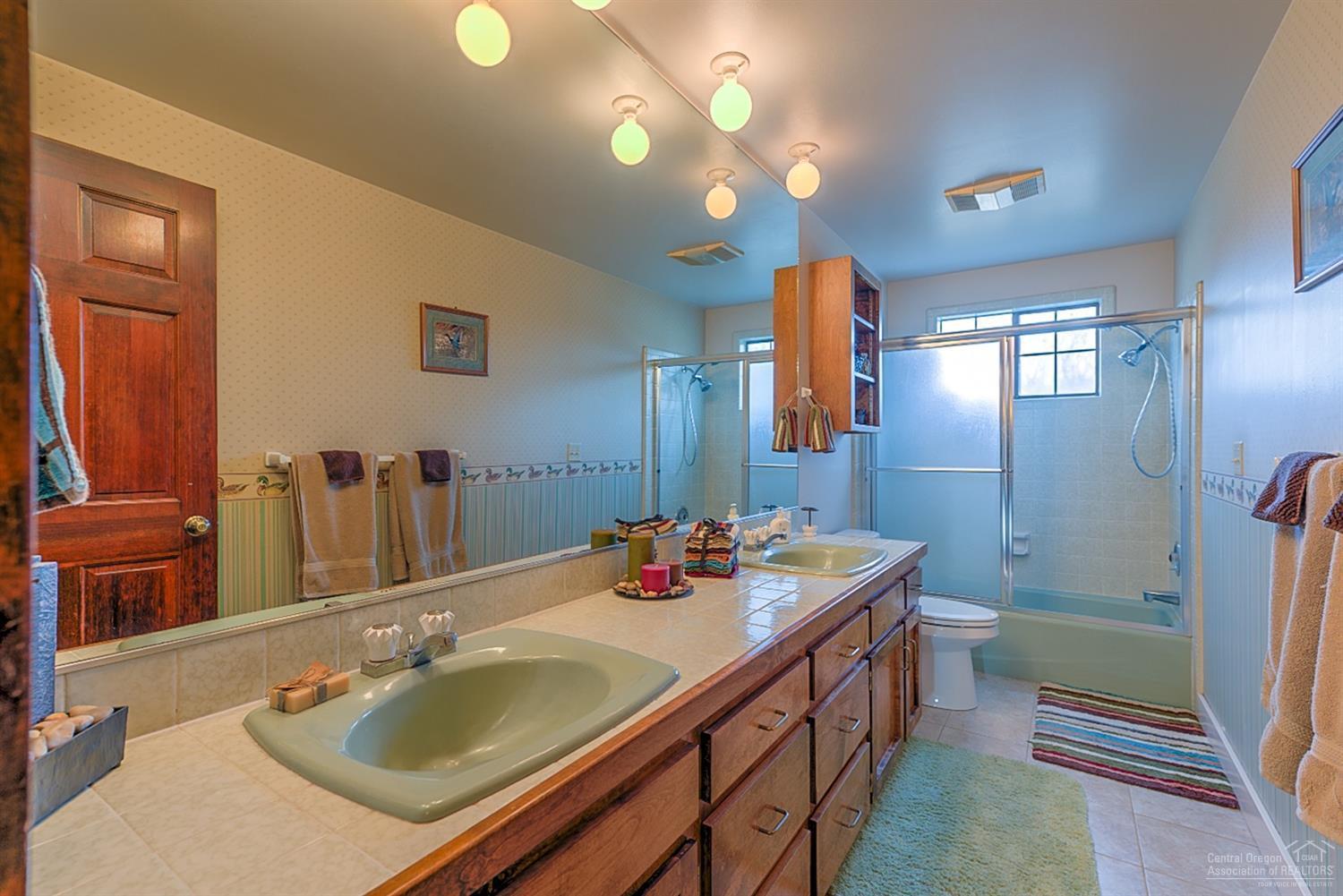 Glacier View - Residential