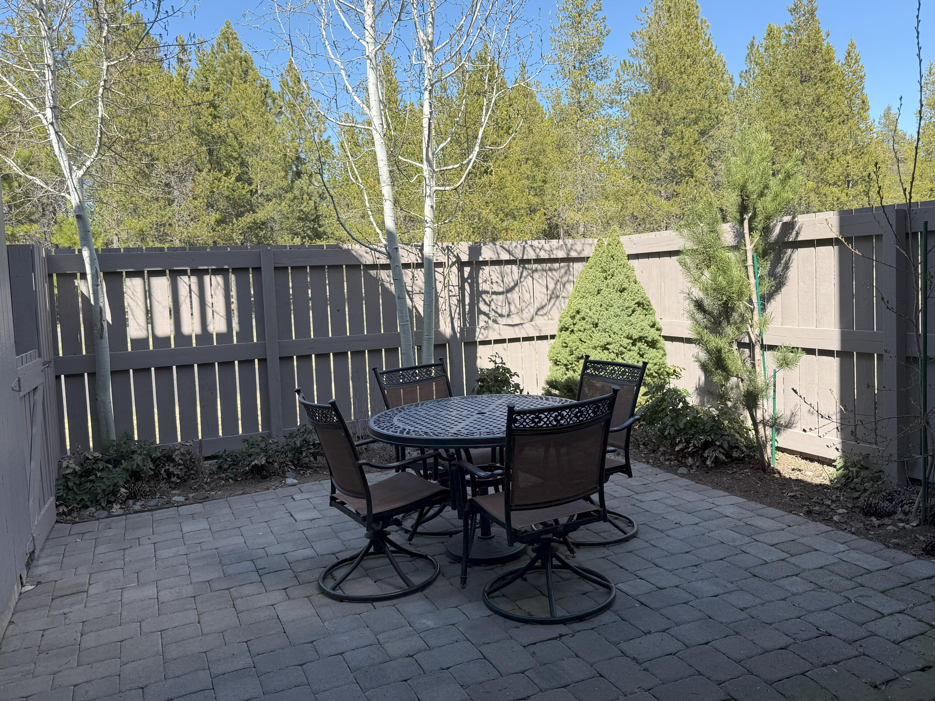 Meadow House - Residential