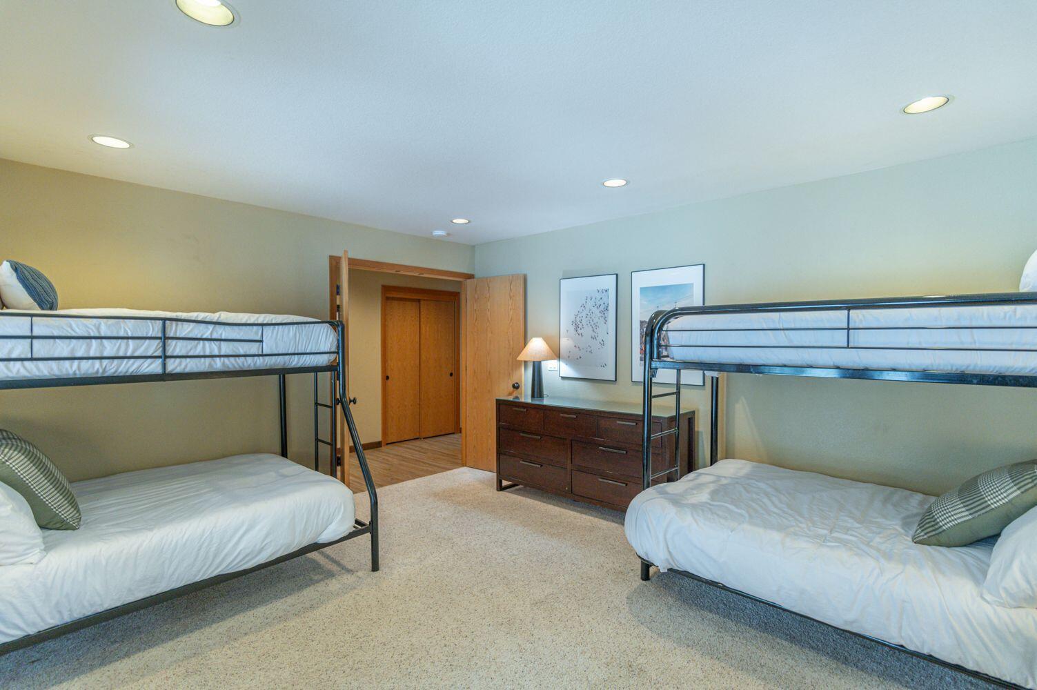 Fairway Point Villag - Residential