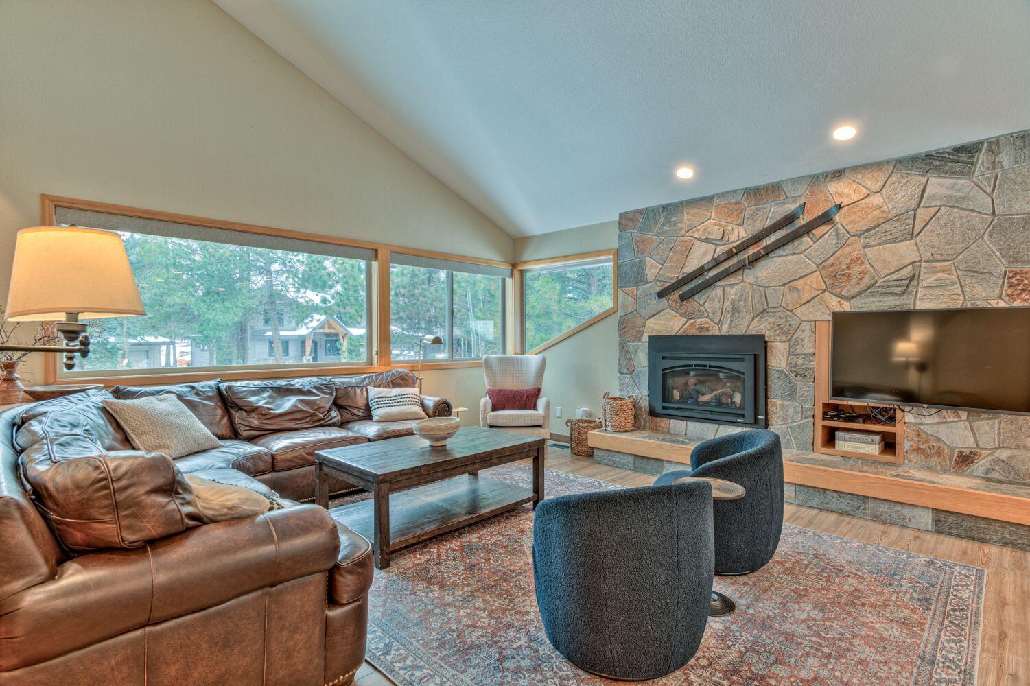 Fairway Point Villag - Residential