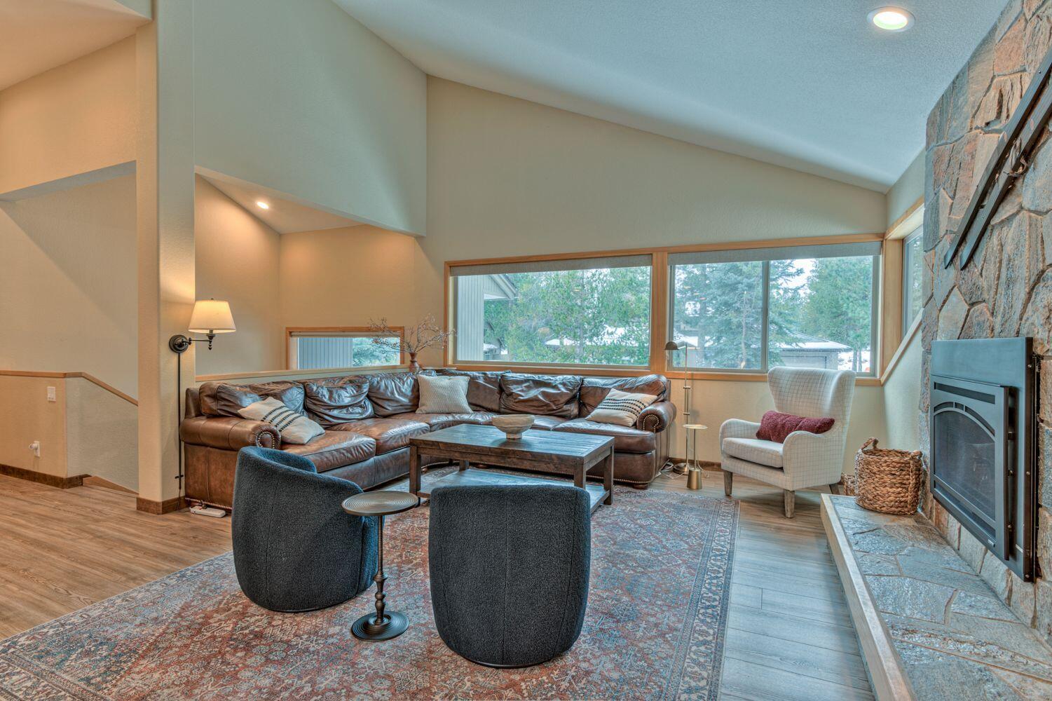 Fairway Point Villag - Residential