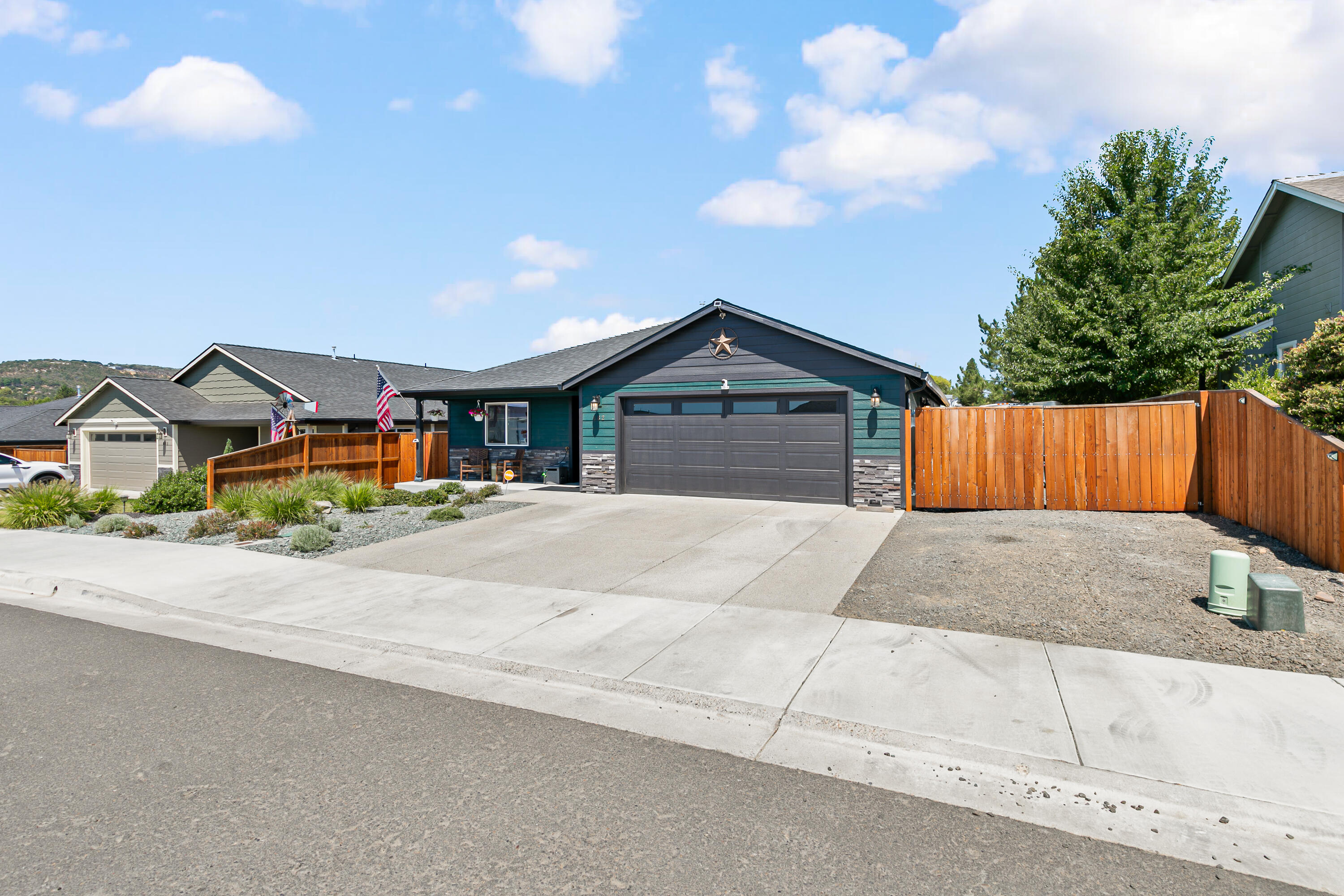 Eagle Point Meadows - Residential