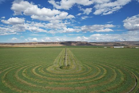 Tiny photo for 22566 Highway 140, Adel, OR 97620 (MLS # 220210443)