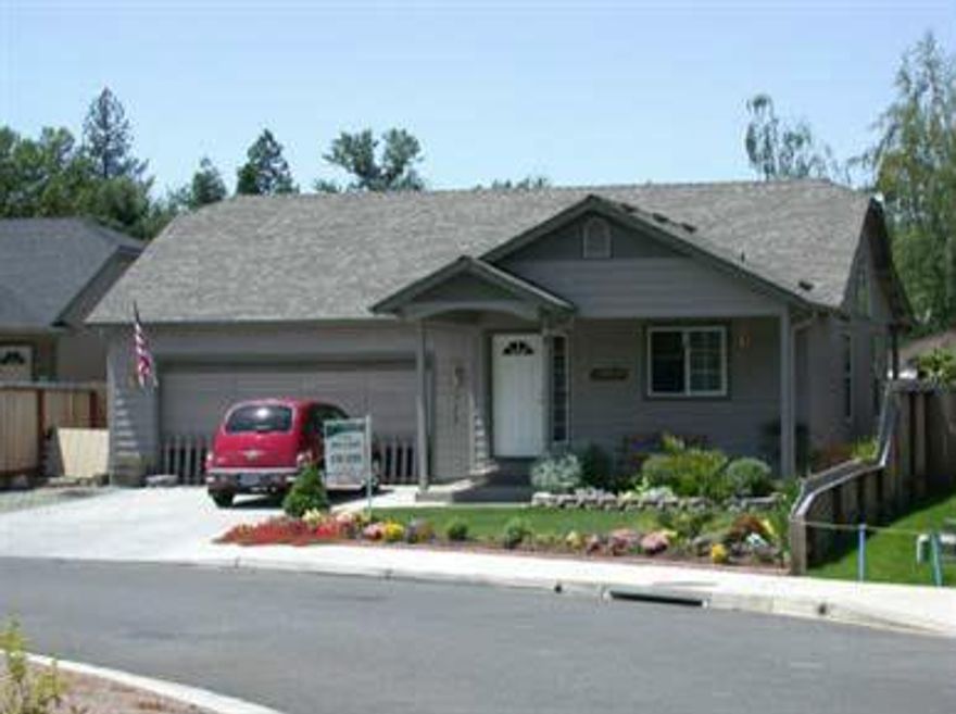 Pride Of Ownership! Move-in Ready, Beautiful Landscaping. Homeowner Assoc Dues $35mo.