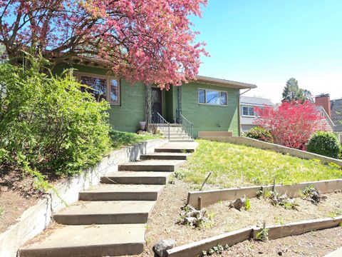 Tiny photo for 535 Pacific Terrace, Klamath Falls, OR 97601 (MLS # 220219524)
