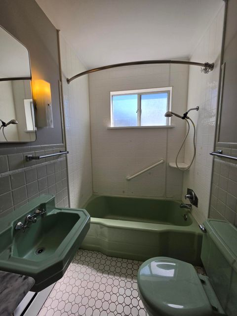 Tiny photo for 535 Pacific Terrace, Klamath Falls, OR 97601 (MLS # 220219524)