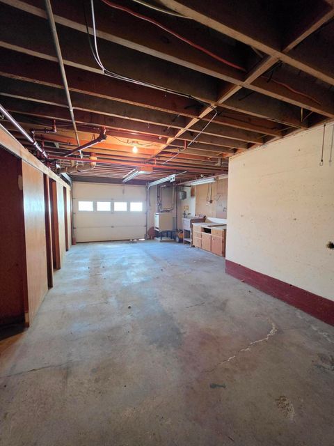 Tiny photo for 535 Pacific Terrace, Klamath Falls, OR 97601 (MLS # 220219524)