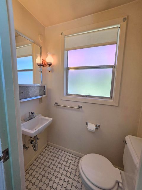 Tiny photo for 535 Pacific Terrace, Klamath Falls, OR 97601 (MLS # 220219524)