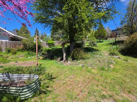 Tiny photo for 535 Pacific Terrace, Klamath Falls, OR 97601 (MLS # 220219524)
