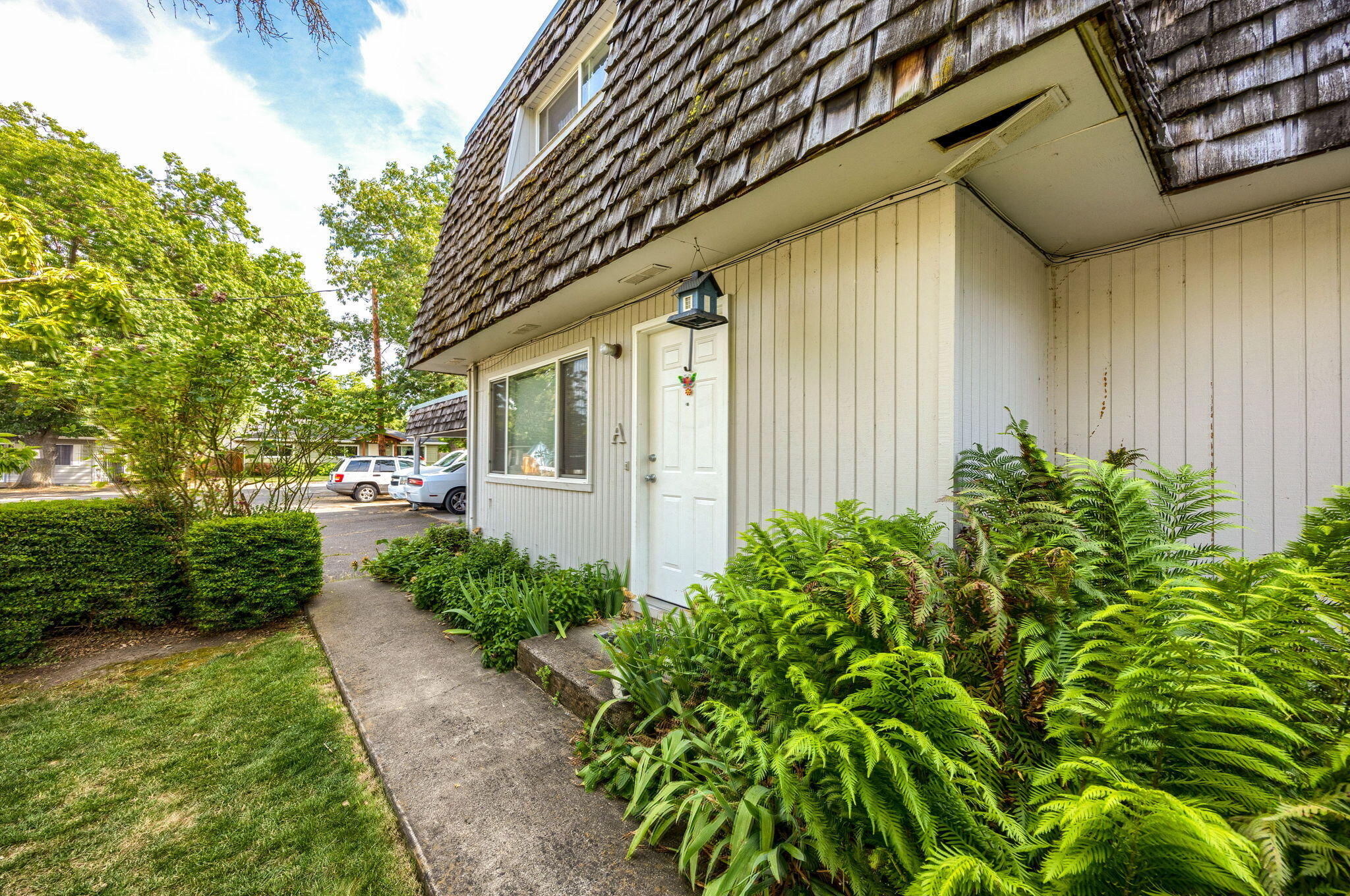 April Addition To The City Of Phoenix - Residential Income