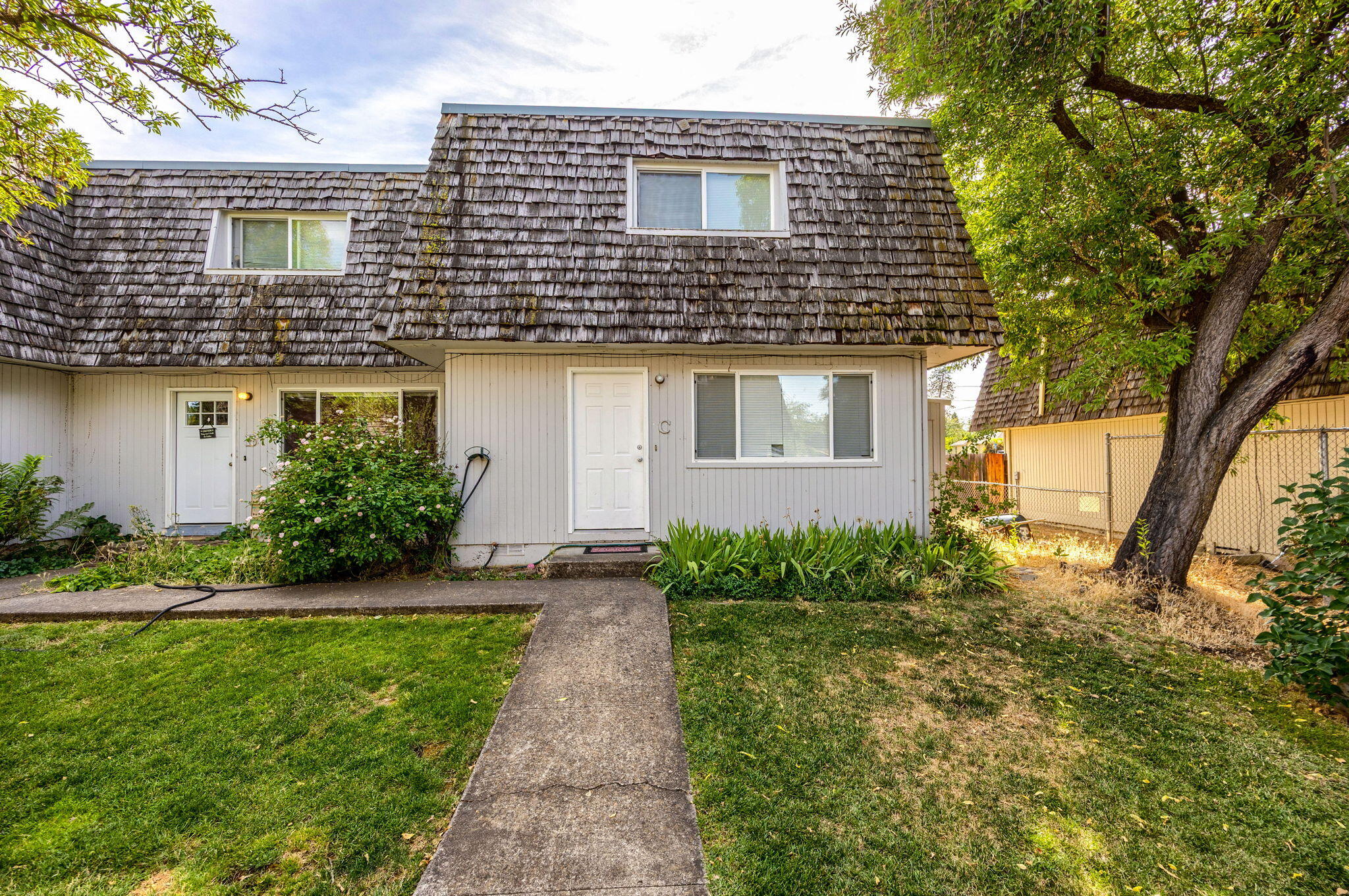 April Addition To The City Of Phoenix - Residential Income