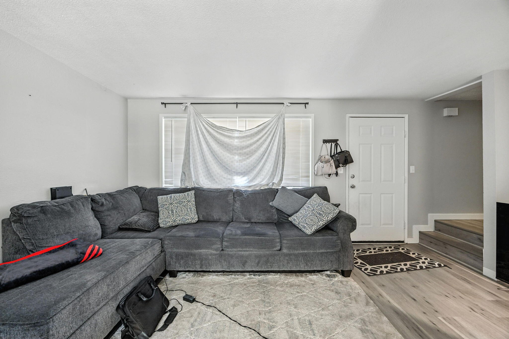 April Addition To The City Of Phoenix - Residential Income