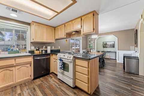 Tiny photo for 1204 Heather Lane, Central Point, OR 97502 (MLS # 220215622)