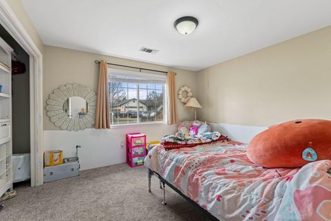 Tiny photo for 1204 Heather Lane, Central Point, OR 97502 (MLS # 220215622)