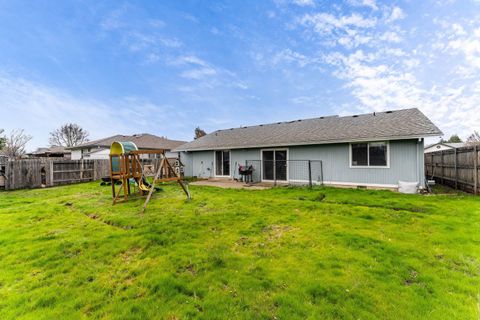 Tiny photo for 1204 Heather Lane, Central Point, OR 97502 (MLS # 220215622)